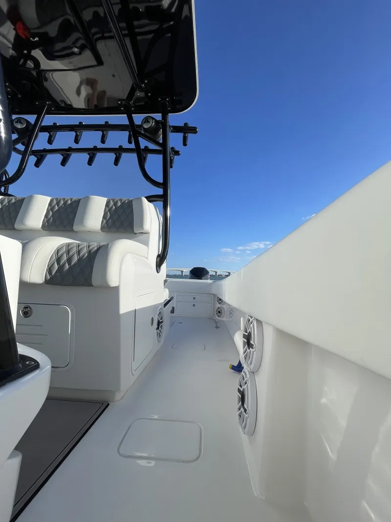 Slide: The Image of Invincible 33 Catamaran 2023 - 6038503