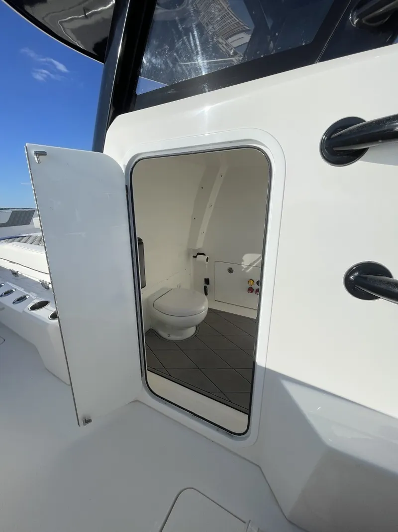 Slide: The Image of Invincible 33 Catamaran 2023 - 6038508