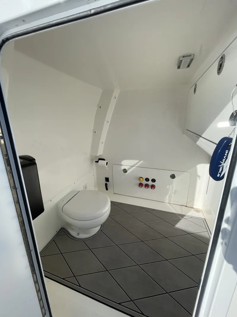 Slide: The Image of Invincible 33 Catamaran 2023 - 6038509