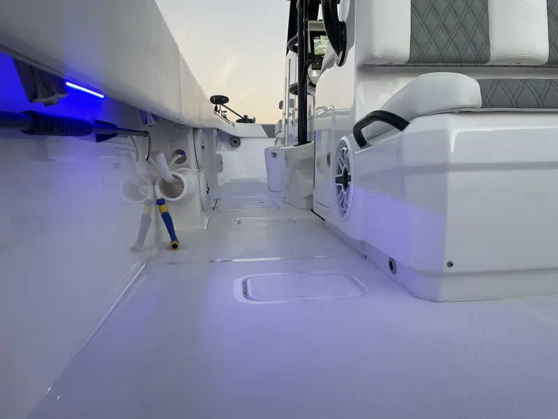 Slide: The Image of Invincible 33 Catamaran 2023 - 6044452