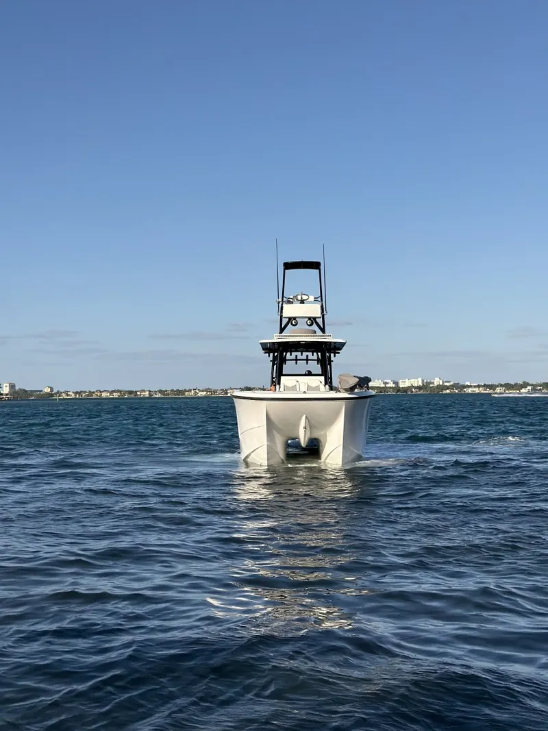 Slide: The Image of Invincible 33 Catamaran 2023 - 6038490