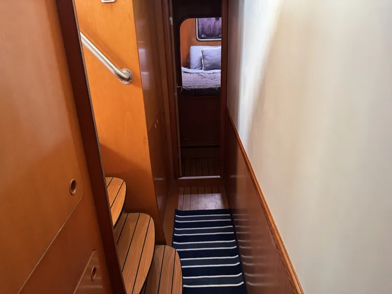 Slide: The Image of Lagoon 410 S2 2004 - 6049000