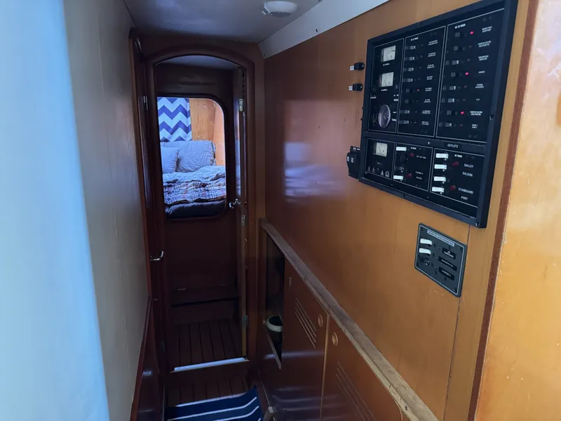 Slide: The Image of Lagoon 410 S2 2004 - 6049004