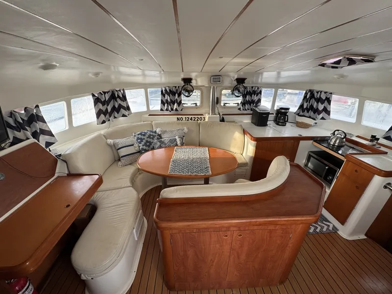 Slide: The Image of Lagoon 410 S2 2004 - 6049009