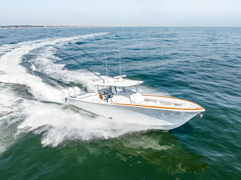 The Image of Front Runner 39 Center Console 2026 - 6038813