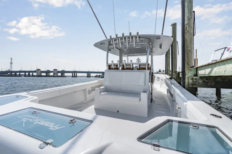 Slide: The Image of Front Runner 39 Center Console 2026 - 6038881