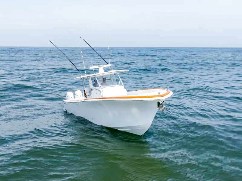 Slide: The Image of Front Runner 39 Center Console 2026 - 6038803