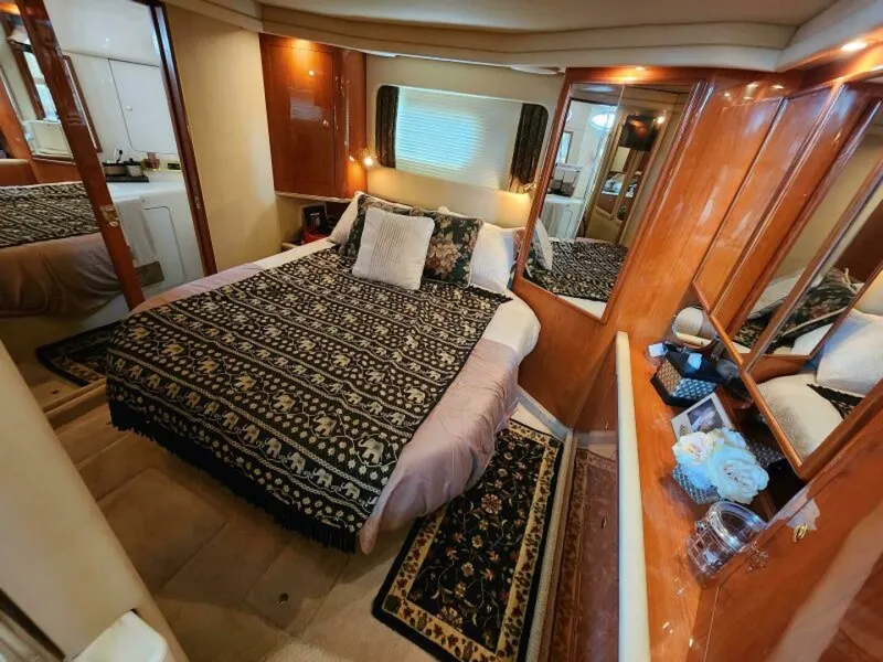 Slide: The Image of Sea Ray 420 Aft Cabin 1999 - 6038869