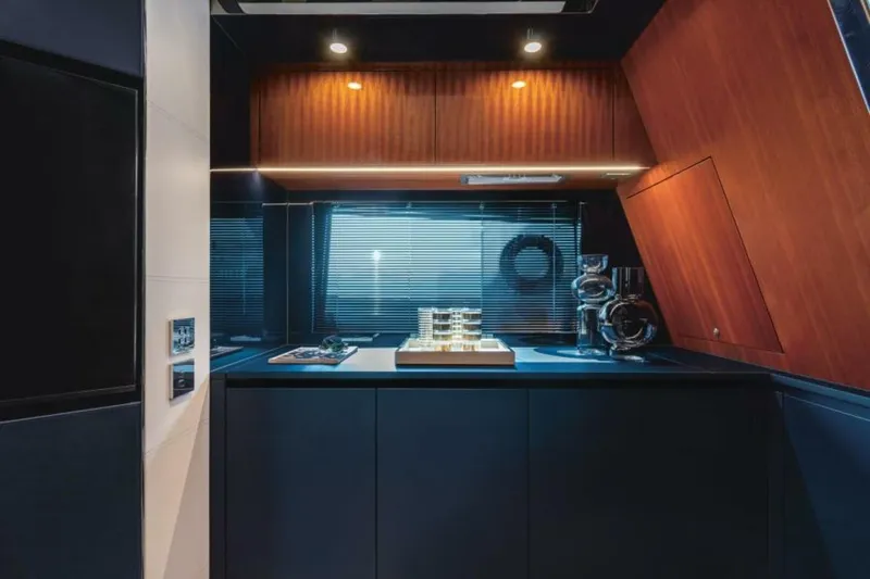 Slide: The Image of Riva Dolceriva 2021 - 6038940