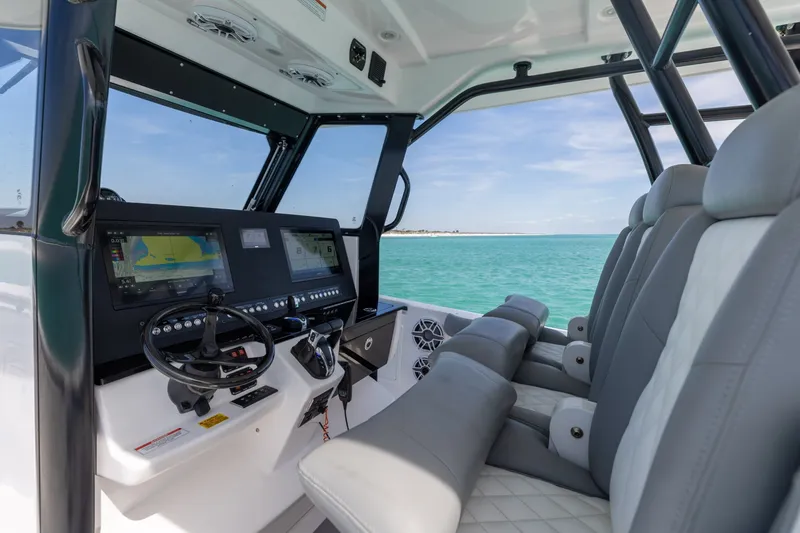 Slide: The Image of 2023 Everglades 365 CC- - 6040259