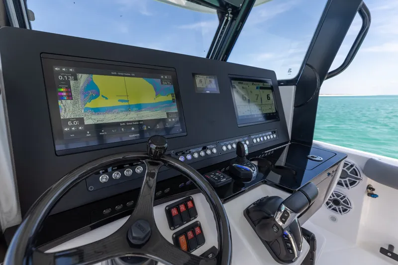 Slide: The Image of 2023 Everglades 365 CC- - 6040260