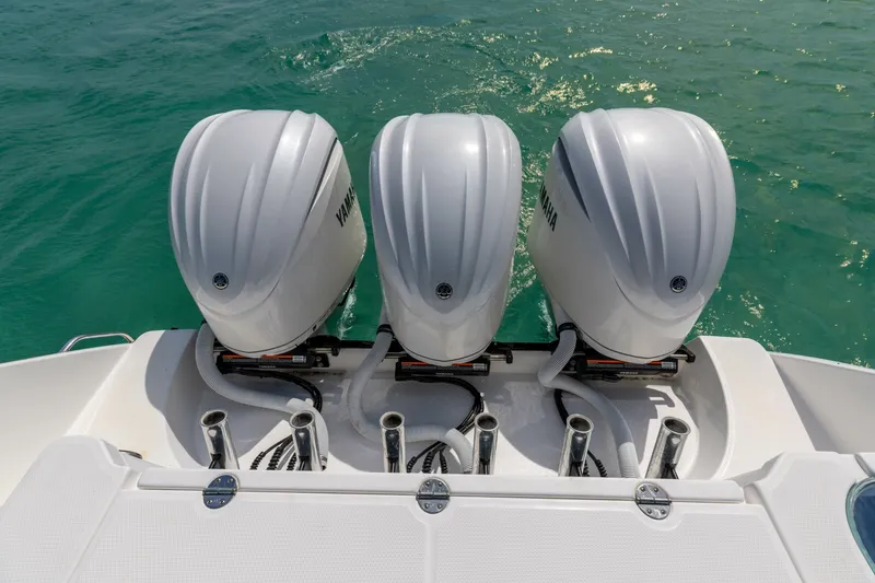 Slide: The Image of 2023 Everglades 365 CC- - 6040256