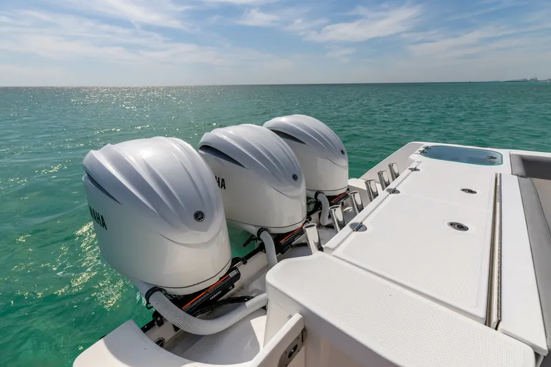 Slide: The Image of 2023 Everglades 365 CC- - 6040257