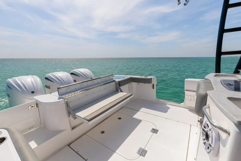 Slide: The Image of 2023 Everglades 365 CC- - 6040253