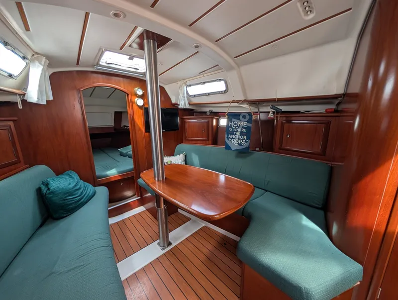 Slide: The Image of Beneteau 331 2003 - 6039705