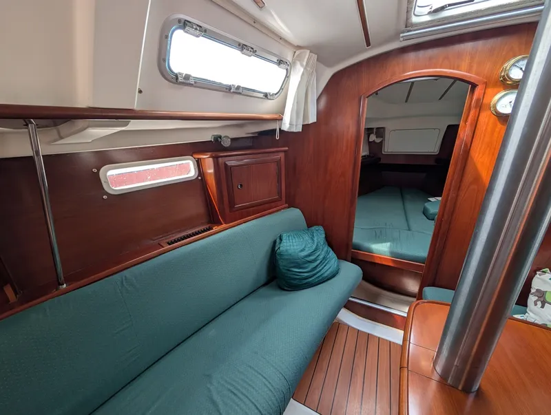 Slide: The Image of Beneteau 331 2003 - 6039687