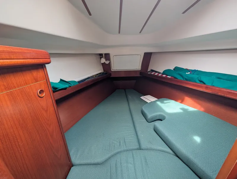 Slide: The Image of Beneteau 331 2003 - 6039688