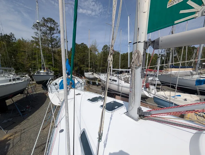 Slide: The Image of Beneteau 331 2003 - 6039693