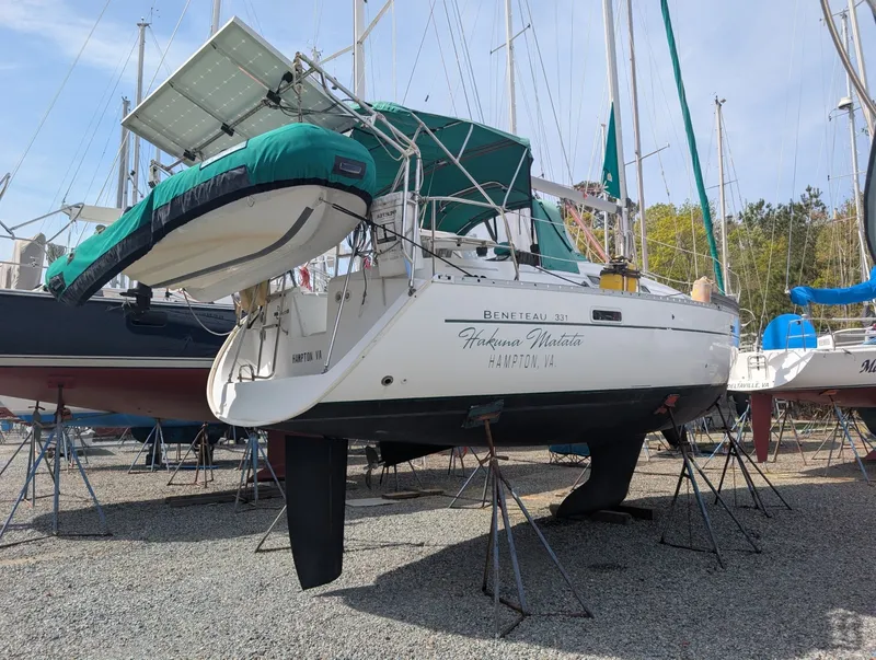 Slide: The Image of Beneteau 331 2003 - 6039681