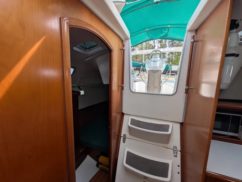 Slide: The Image of Beneteau 331 2003 - 6039685