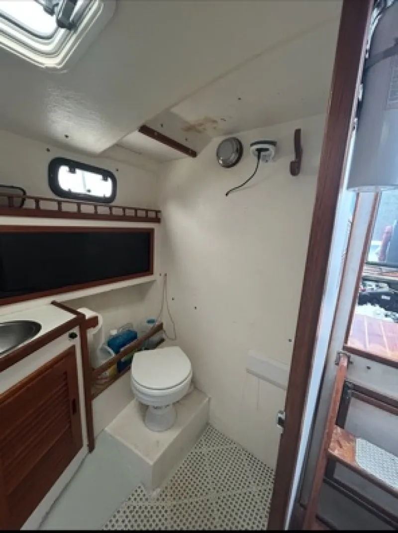 Slide: The Image of Head 1 - 6039665