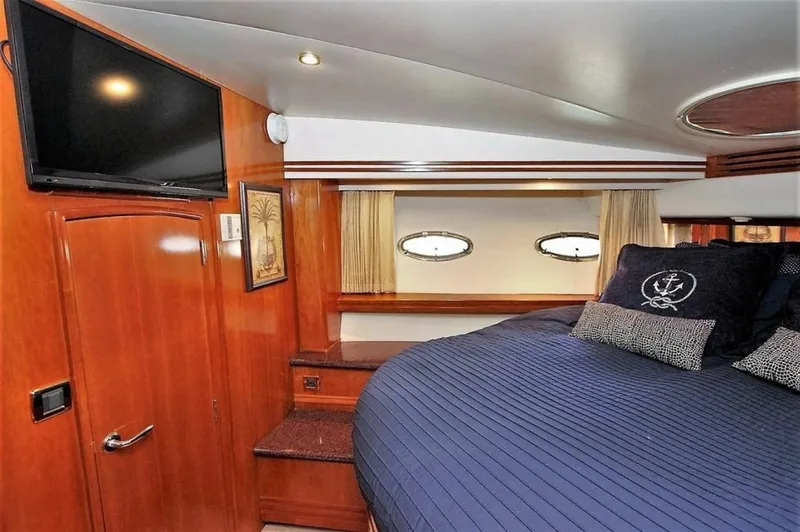 Slide: The Image of Carver Yachts 570 Voyager Pilothouse 2001 - 6039849
