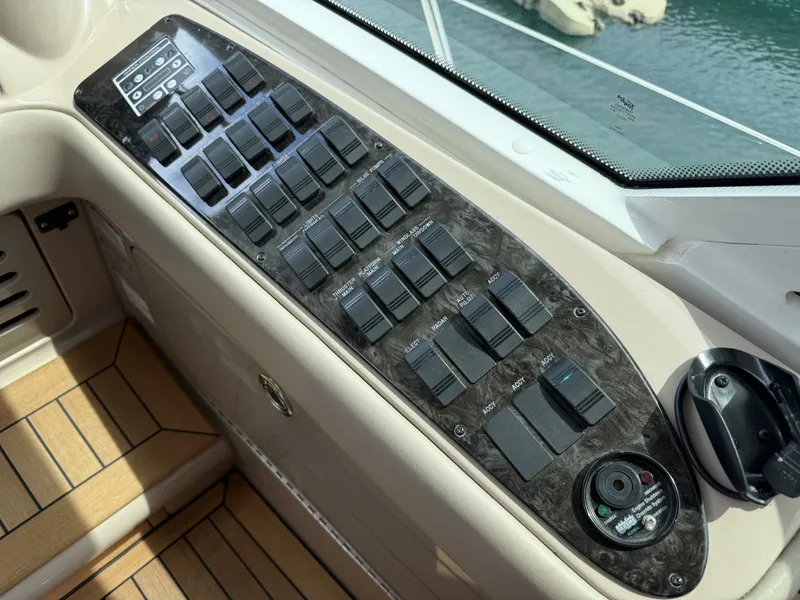 Slide: The Image of Sea Ray 60 Sundancer 2009 - 6187993