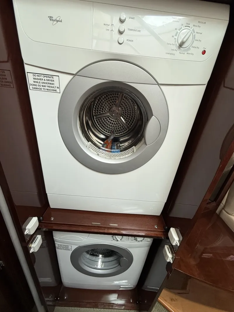 Slide: The Image of Sea Ray 60 Sundancer 2009 - 6188011