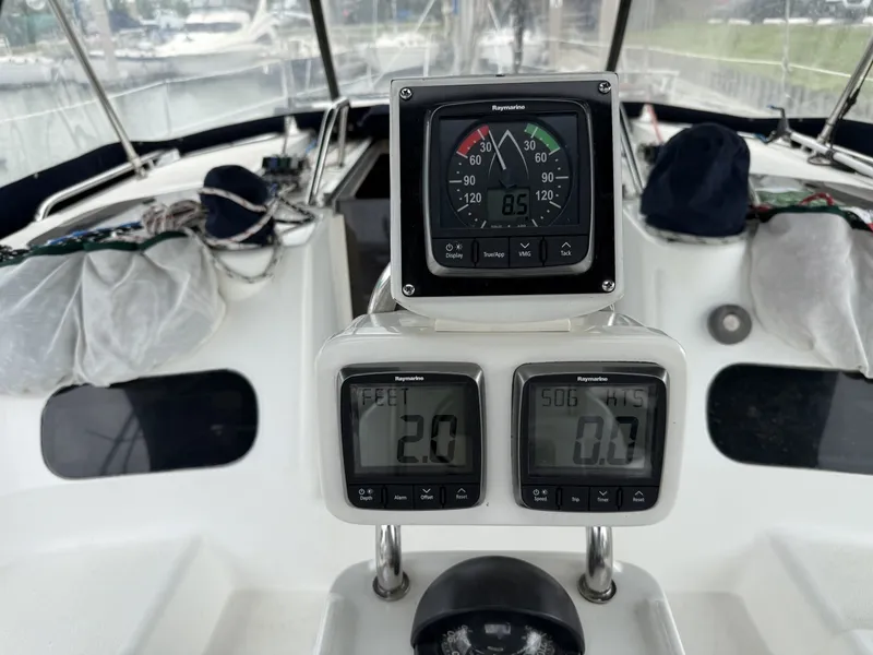 Slide: The Image of Hunter 40.5 Legend 1996 - 6046249