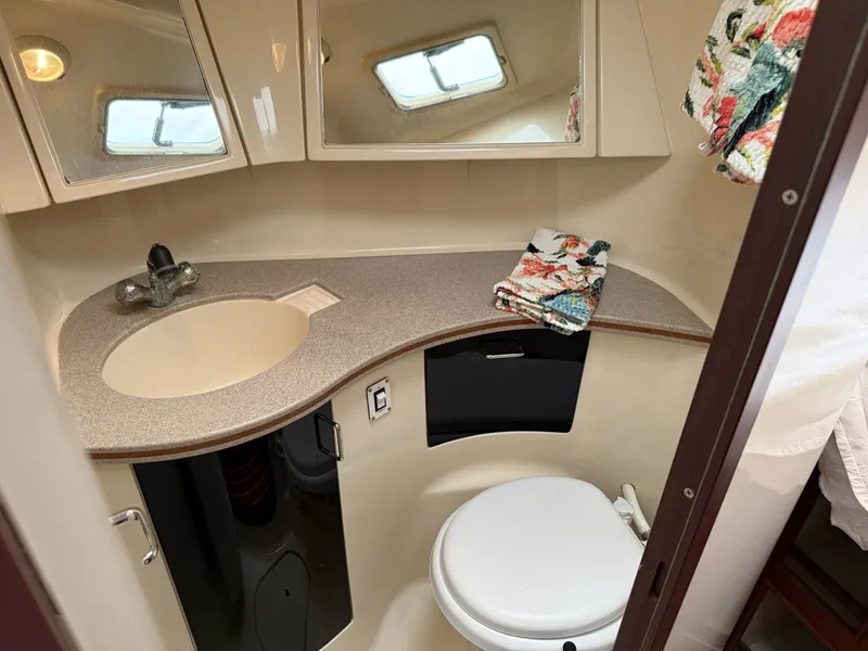 Slide: The Image of Hunter 40.5 Legend 1996 - 6046262