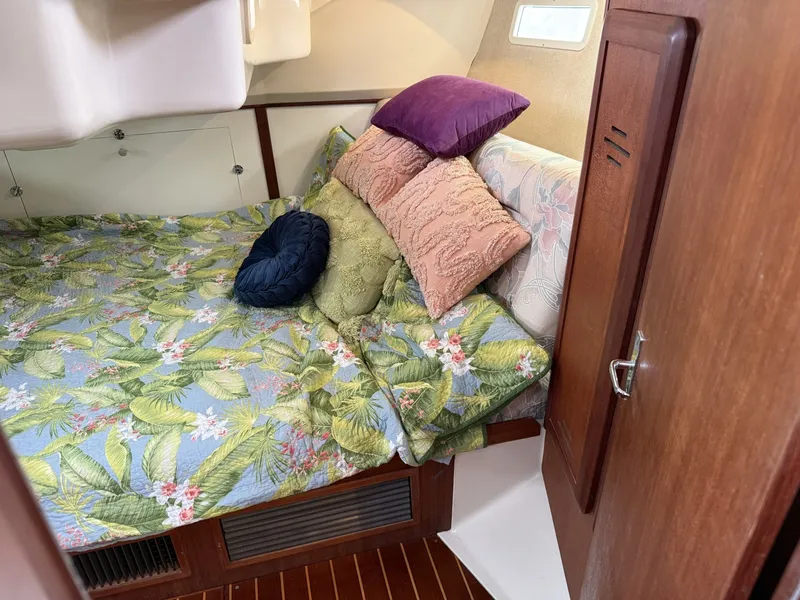 Slide: The Image of Hunter 40.5 Legend 1996 - 6046275