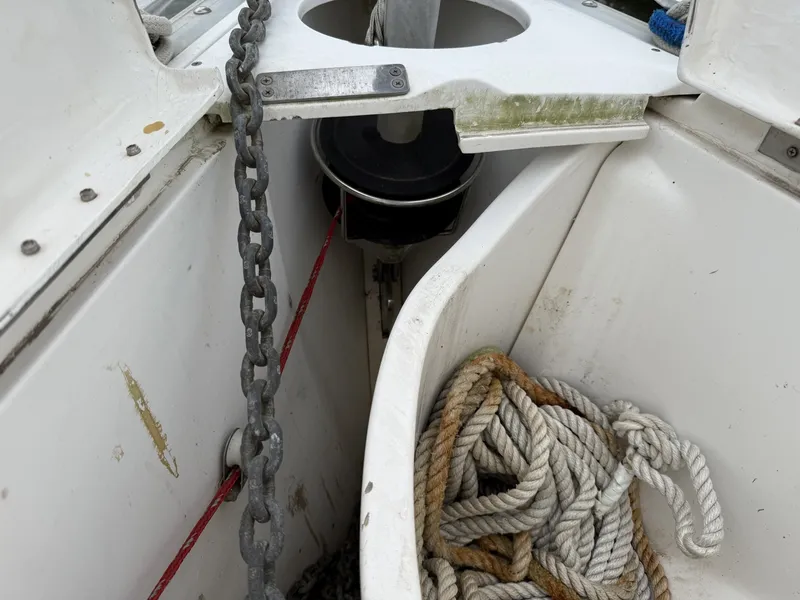 Slide: The Image of Hunter 40.5 Legend 1996 - 6046286