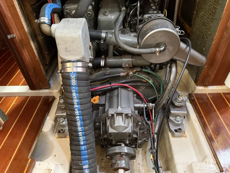 Slide: The Image of Hunter 40.5 Legend 1996 - 6046279