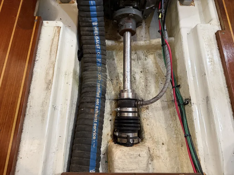 Slide: The Image of Hunter 40.5 Legend 1996 - 6046280