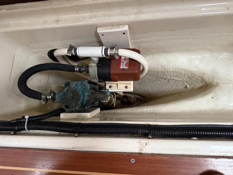 Slide: The Image of Hunter 40.5 Legend 1996 - 6046281