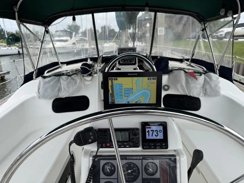 Slide: The Image of Hunter 40.5 Legend 1996 - 6046246