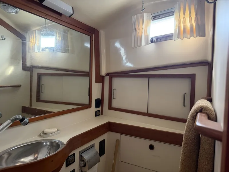 Slide: The Image of Sabreline 36 Fast Trawler 1997 - 6040085