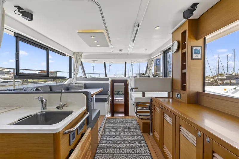 Slide: The Image of Beneteau Swift Trawler 41 Fly 2022 - 6223625