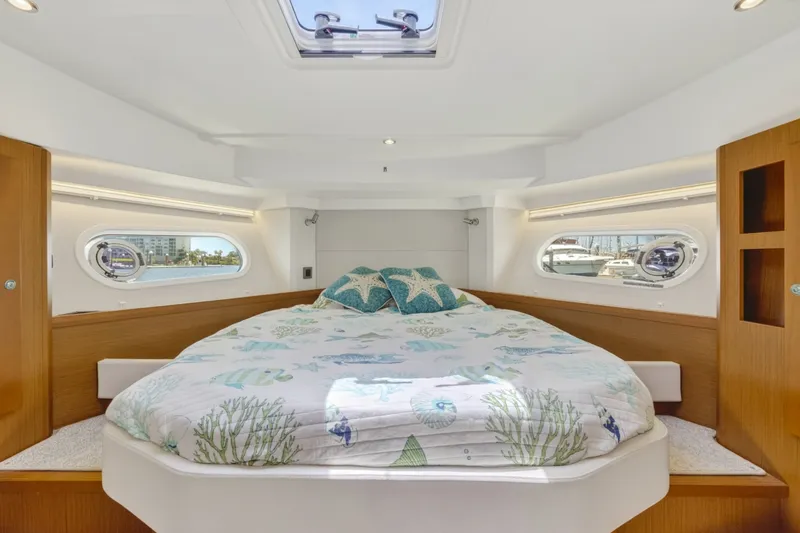 Slide: The Image of Beneteau Swift Trawler 41 Fly 2022 - 6223596