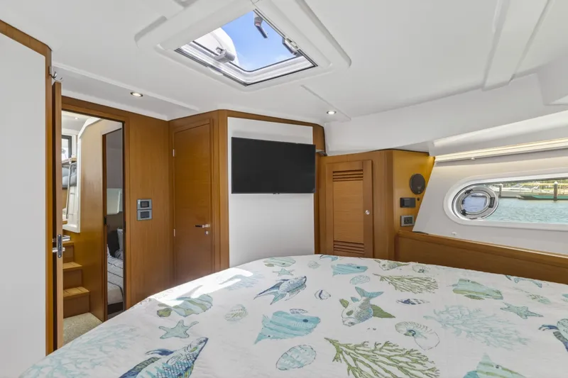 Slide: The Image of Beneteau Swift Trawler 41 Fly 2022 - 6223597