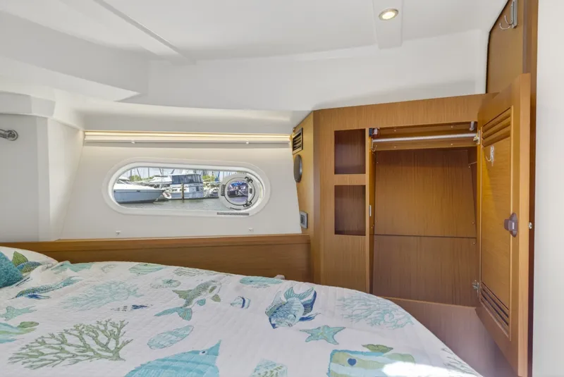 Slide: The Image of Beneteau Swift Trawler 41 Fly 2022 - 6223629