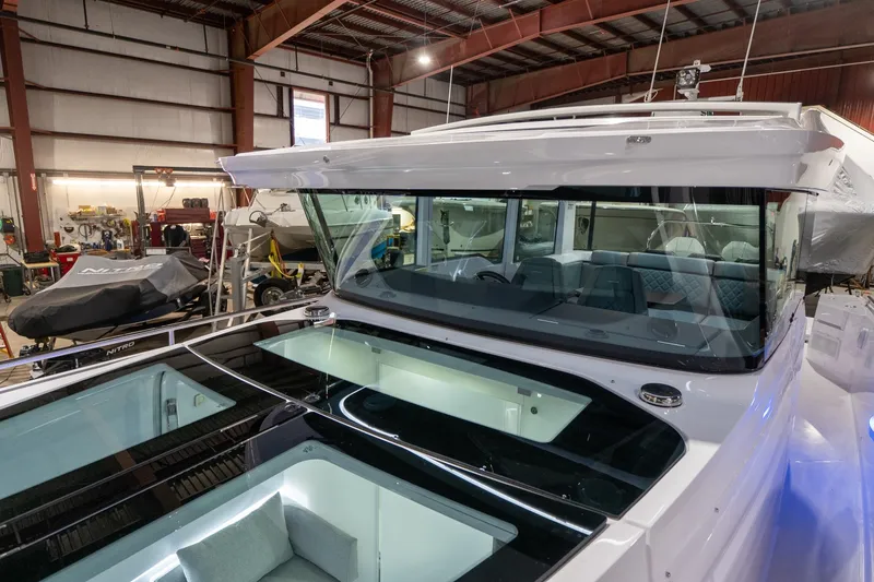 Slide: The Image of Axopar 37 2024 - 6040195