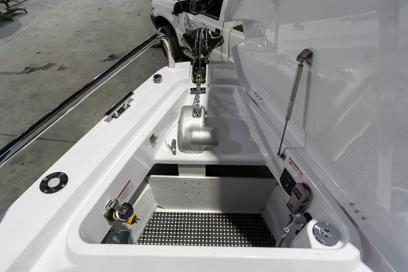 Slide: The Image of Axopar 37 2024 - 6040202