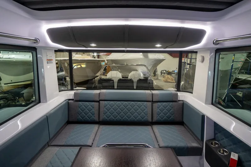 Slide: The Image of Axopar 37 2024 - 6040206