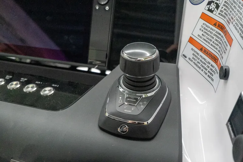 Slide: The Image of Axopar 37 2024 - 6040216