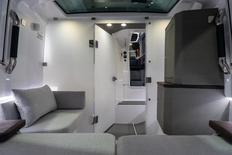 Slide: The Image of Axopar 37 2024 - 6040222