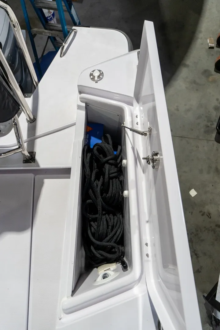 Slide: The Image of Axopar 37 2024 - 6040187