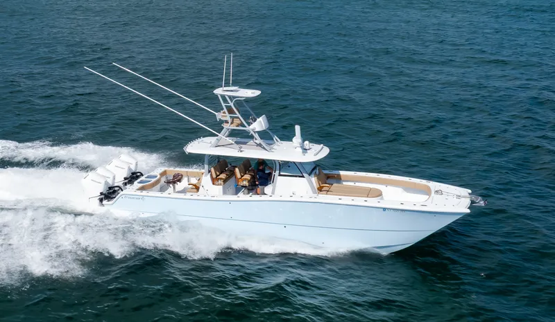 Slide: The Image of Freeman 43 Center Console 2025 - 7832179