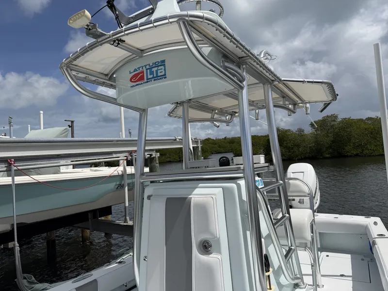 Slide: The Image of Latitude Tournament Boats 25 Center Console 2022 - 6040235