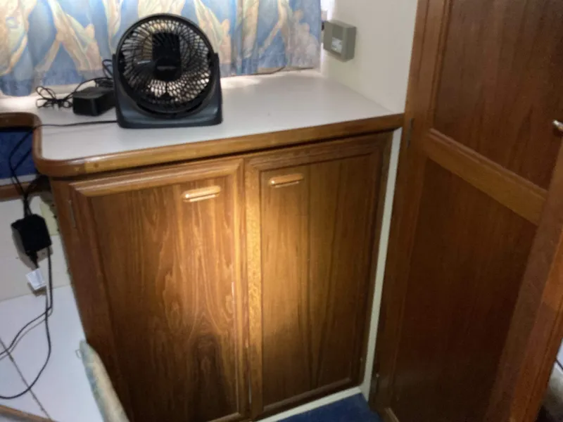 Slide: The Image of Carver Yachts 3807 1989 - 6042489